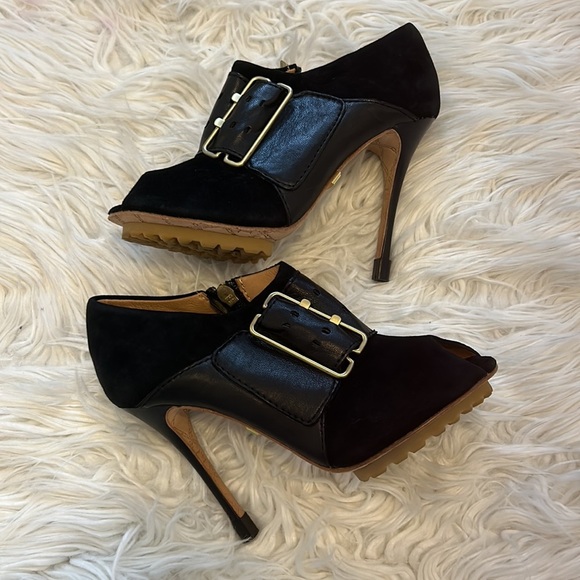 L.A.M.B. Black Suede Leather Peep Toe Pumps - Picture 4 of 10